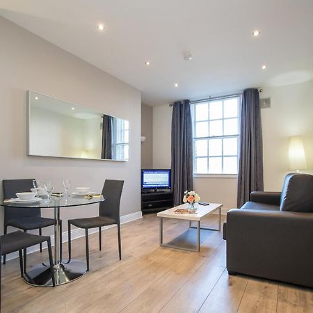 Temple Bar Essex Apartments Дублин Экстерьер фото