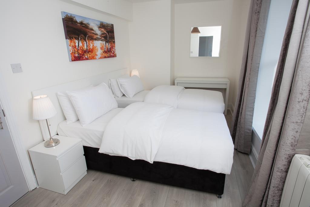 Temple Bar Essex Apartments Дублин Номер фото