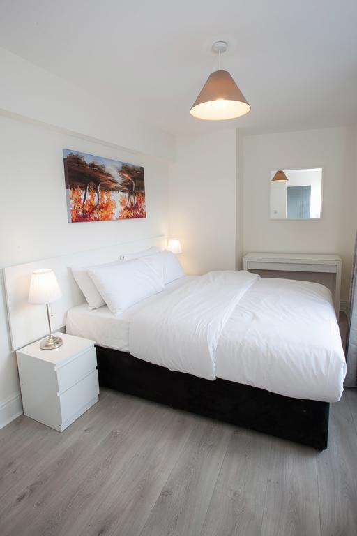 Temple Bar Essex Apartments Дублин Экстерьер фото