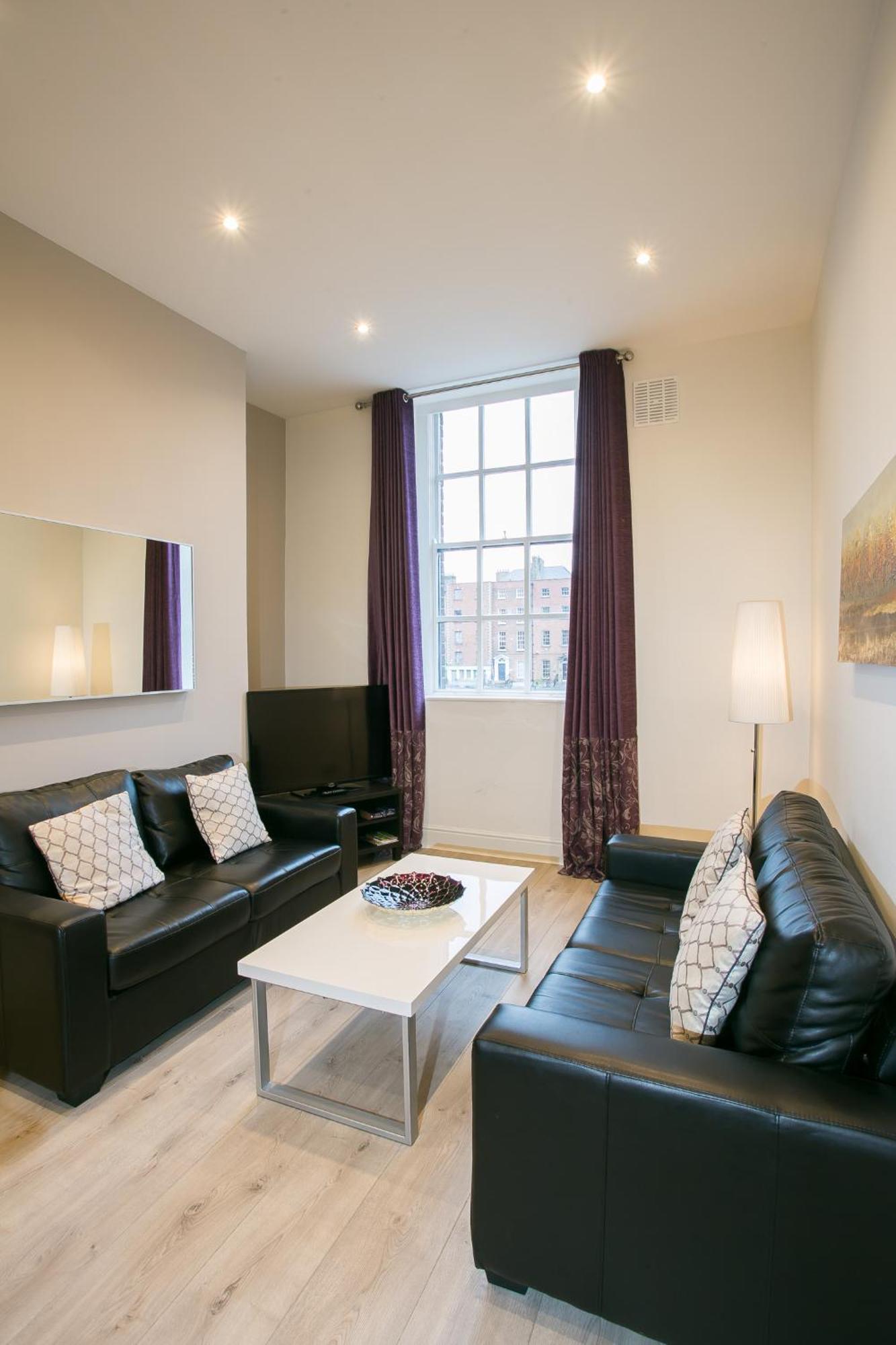 Temple Bar Essex Apartments Дублин Экстерьер фото
