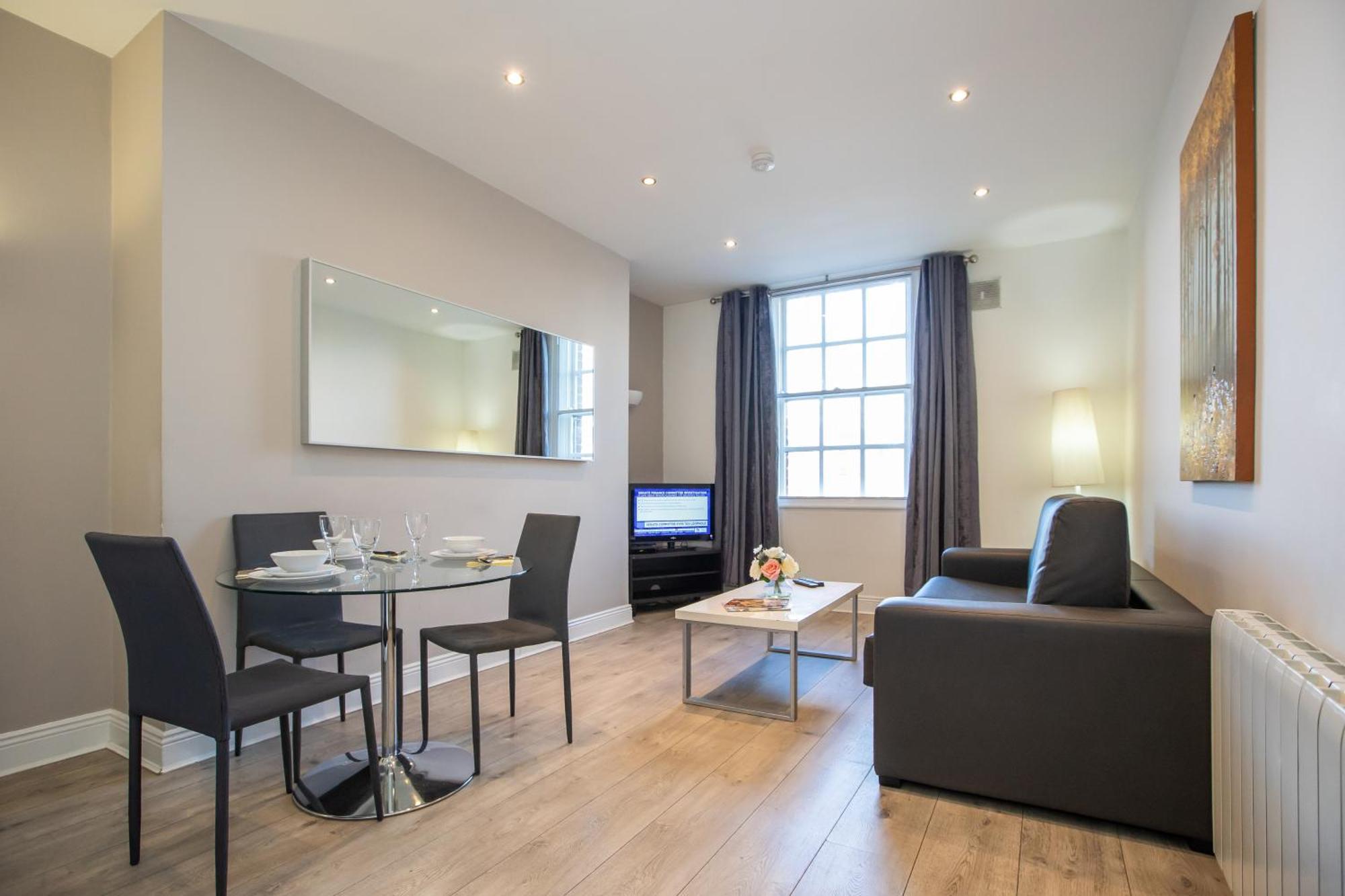 Temple Bar Essex Apartments Дублин Экстерьер фото