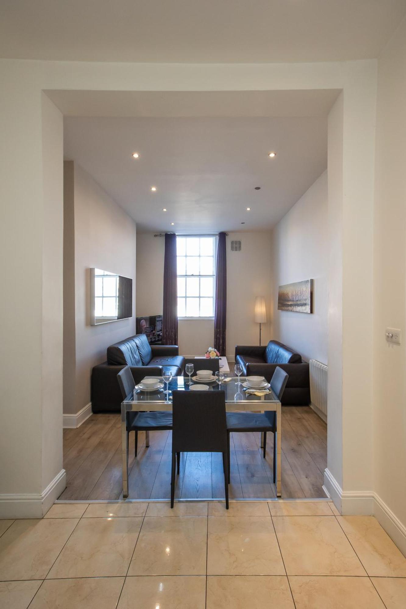 Temple Bar Essex Apartments Дублин Экстерьер фото